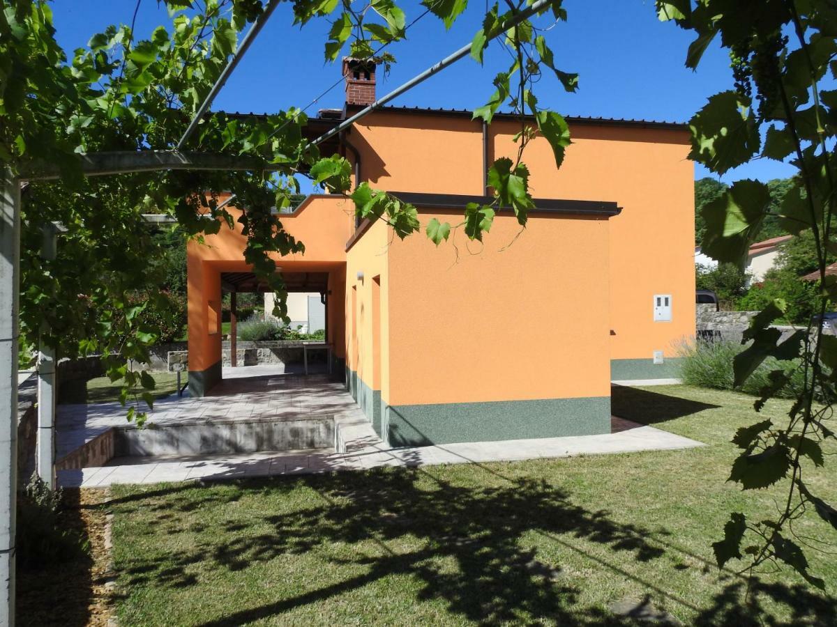 Pocitniska Hisa Casa de hóspedes Dobravlje Exterior foto
